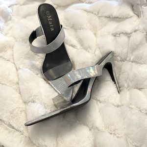 SALE! SEXY SILVER METALLIC SNAKESKIN HEELED SANDALS👠💋